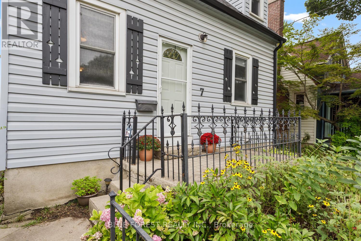 7 Balmoral Avenue, London East, Ontario  N5Y 2K9 - Photo 4 - X12358397