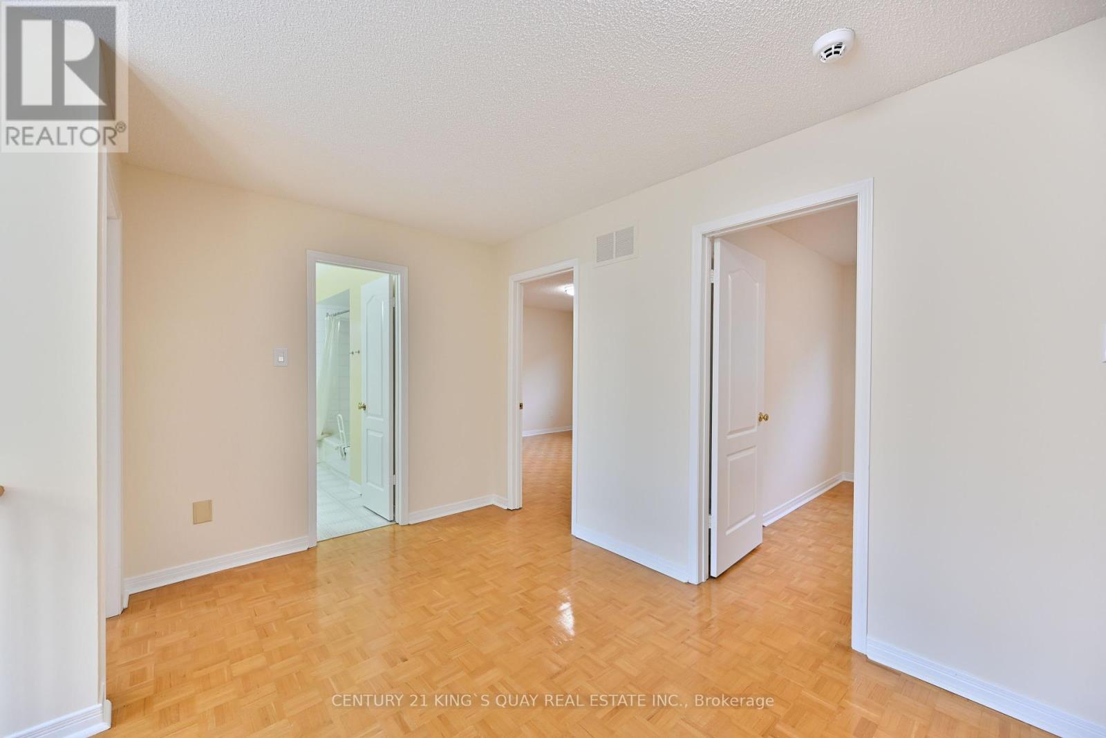5500 Turney Drive, Mississauga, Ontario  L5M 4Y8 - Photo 18 - W12358132