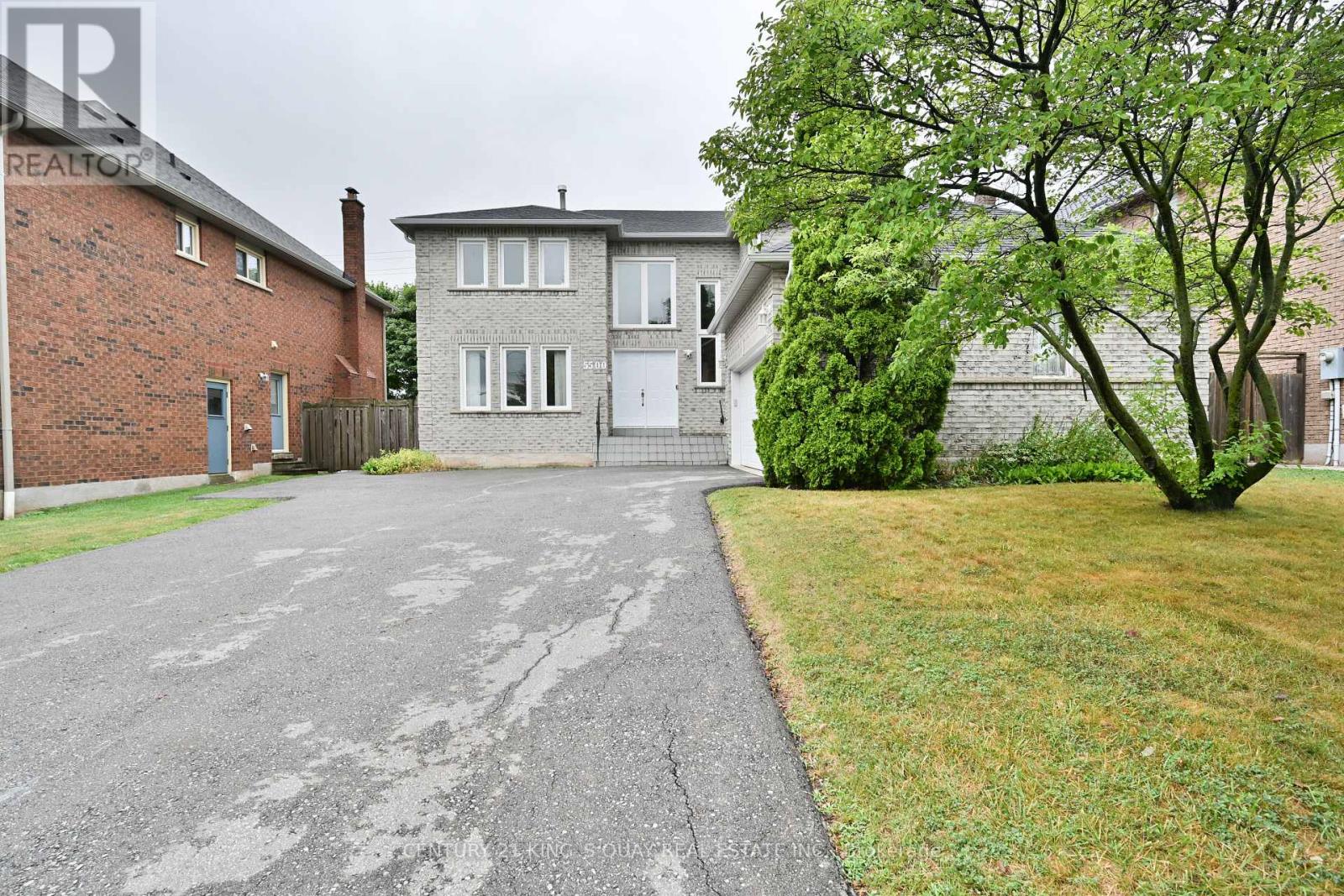 5500 Turney Drive, Mississauga, Ontario  L5M 4Y8 - Photo 2 - W12358132