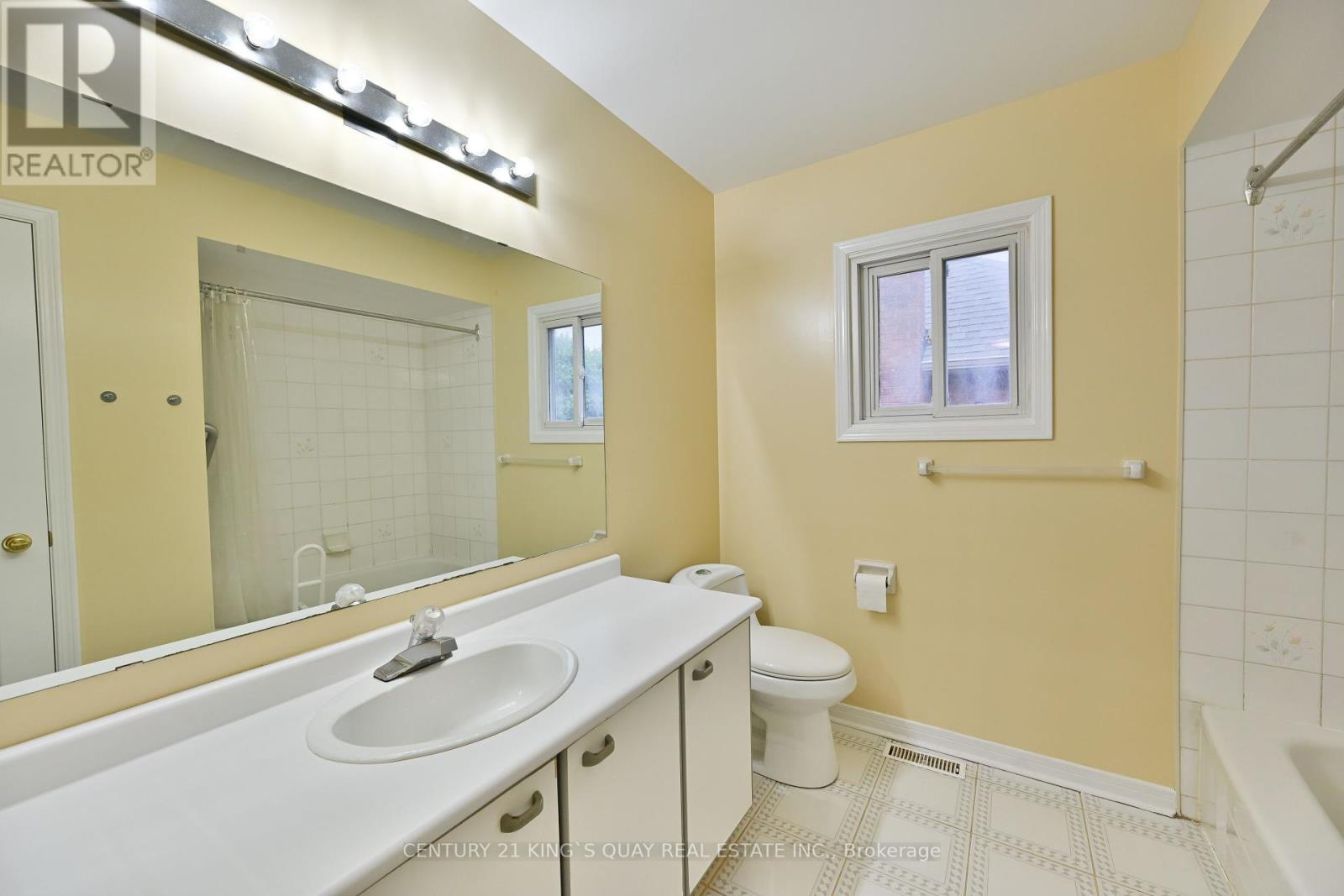5500 Turney Drive, Mississauga, Ontario  L5M 4Y8 - Photo 27 - W12358132