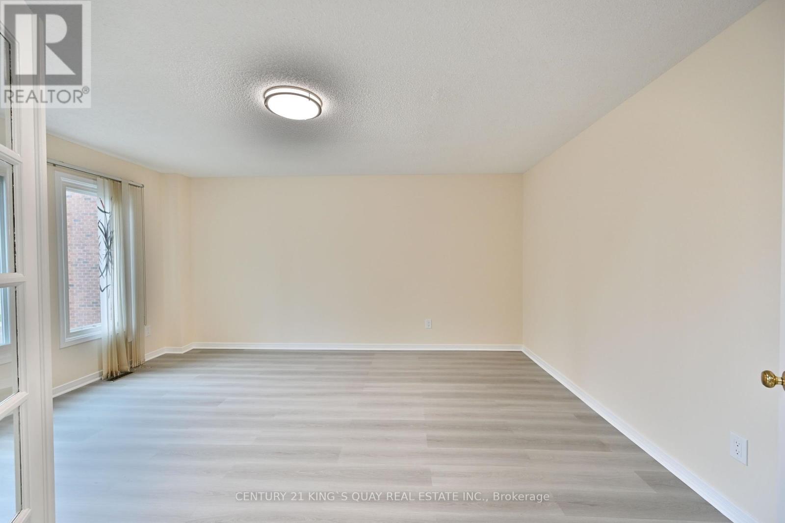5500 Turney Drive, Mississauga, Ontario  L5M 4Y8 - Photo 7 - W12358132