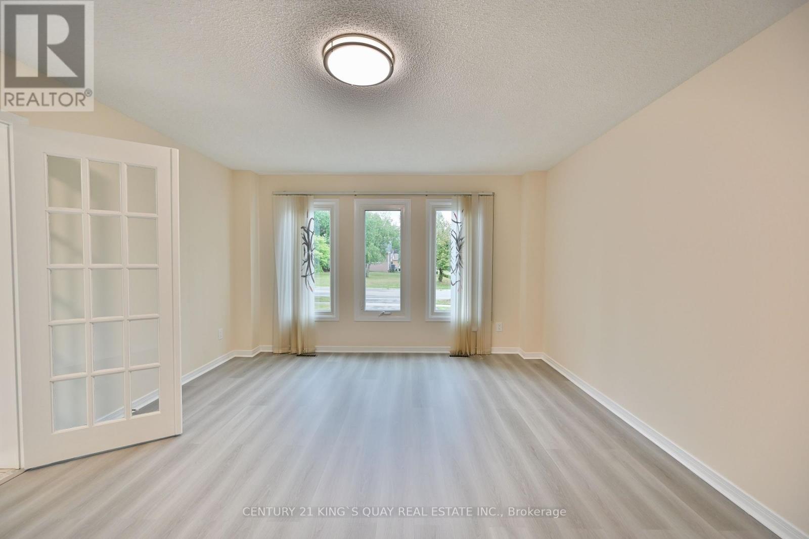 5500 Turney Drive, Mississauga, Ontario  L5M 4Y8 - Photo 11 - W12358132