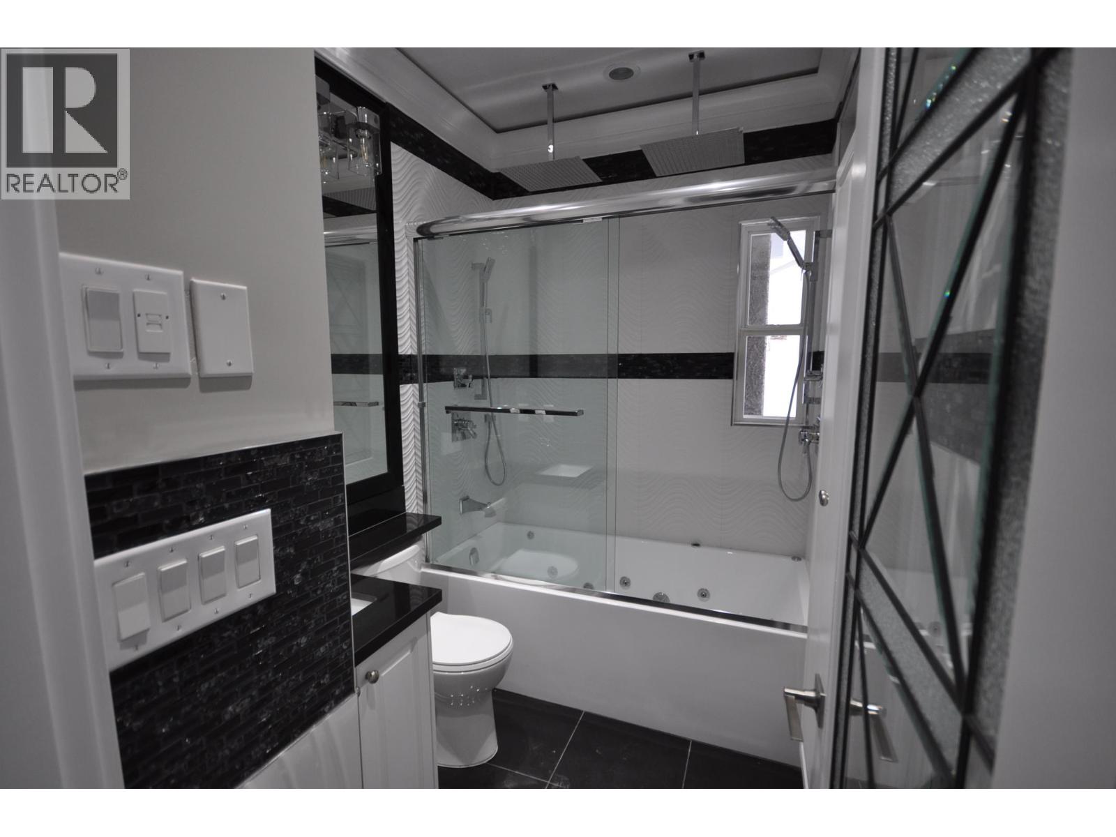 7505 Kingsway, Burnaby, British Columbia  V3N 3C1 - Photo 12 - R3039588