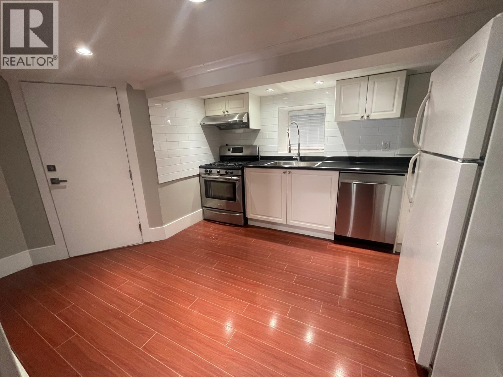 7828 Prince A, Vancouver, British Columbia  V3N 3C1 - Photo 2 - R3039592