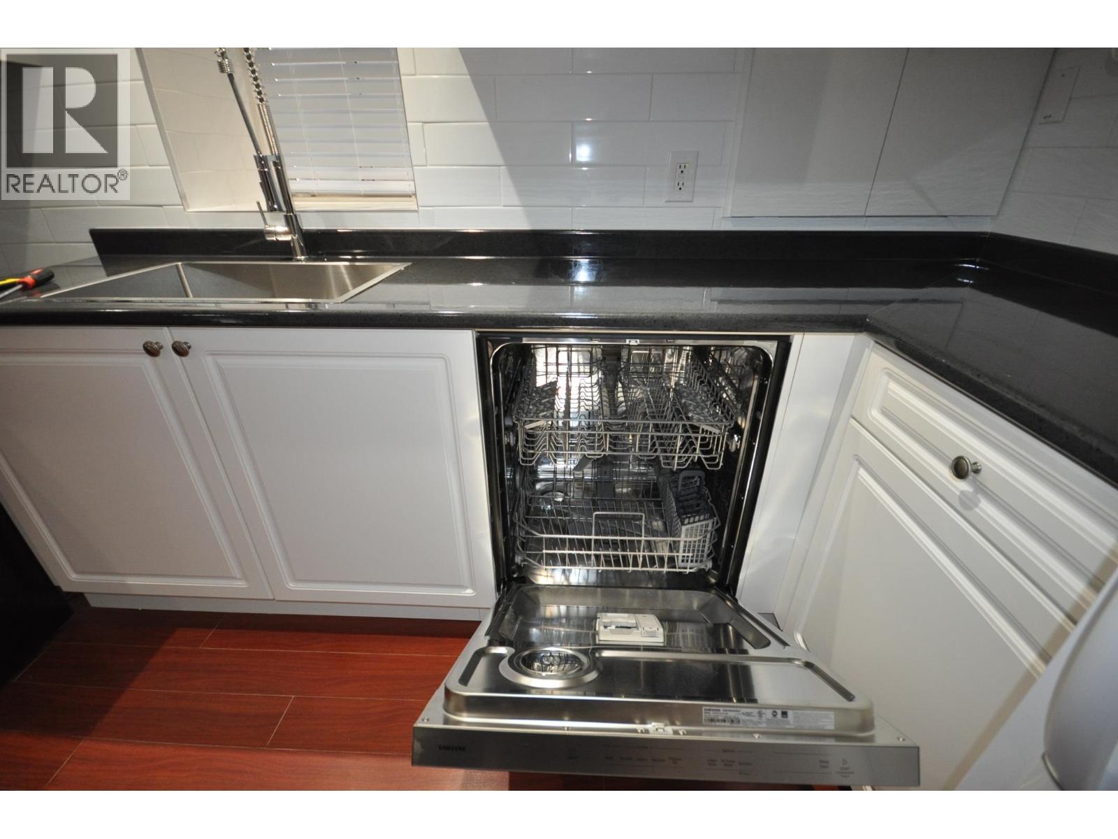 7828 Prince A, Vancouver, British Columbia  V3N 3C1 - Photo 4 - R3039592