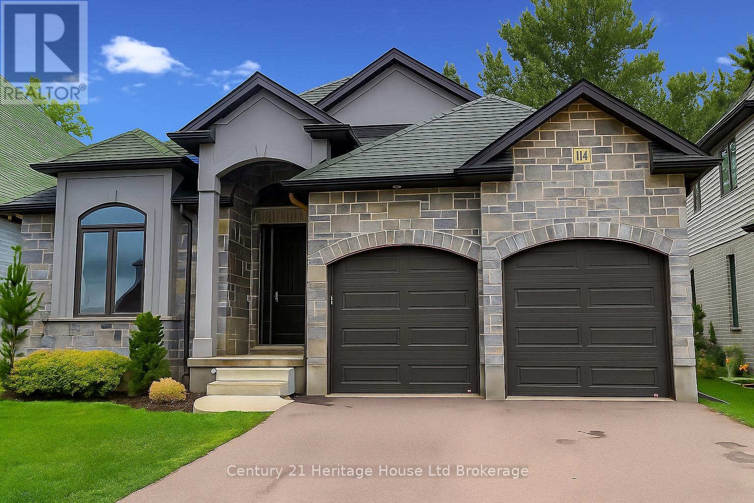 114 Beech Boulevard, Tillsonburg, Ontario  N4G 5S1 - Photo 1 - X12230625