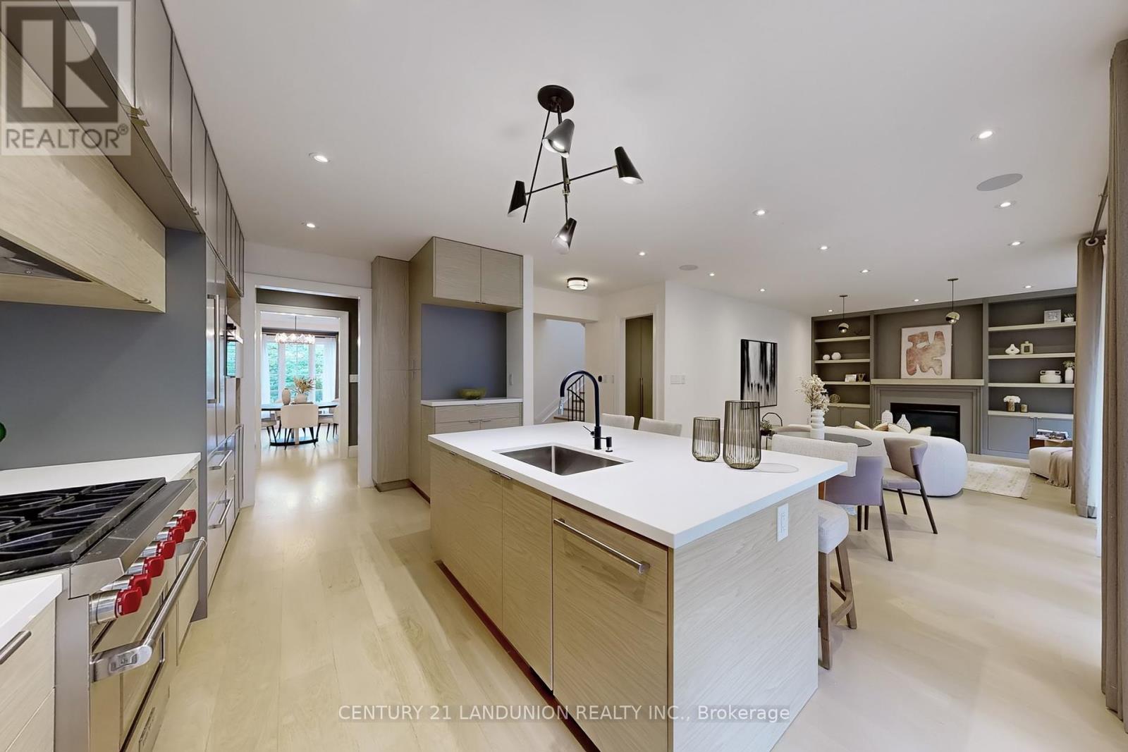 46 Elmsthorpe Avenue, Toronto, Ontario  M5P 2L7 - Photo 15 - C12358403