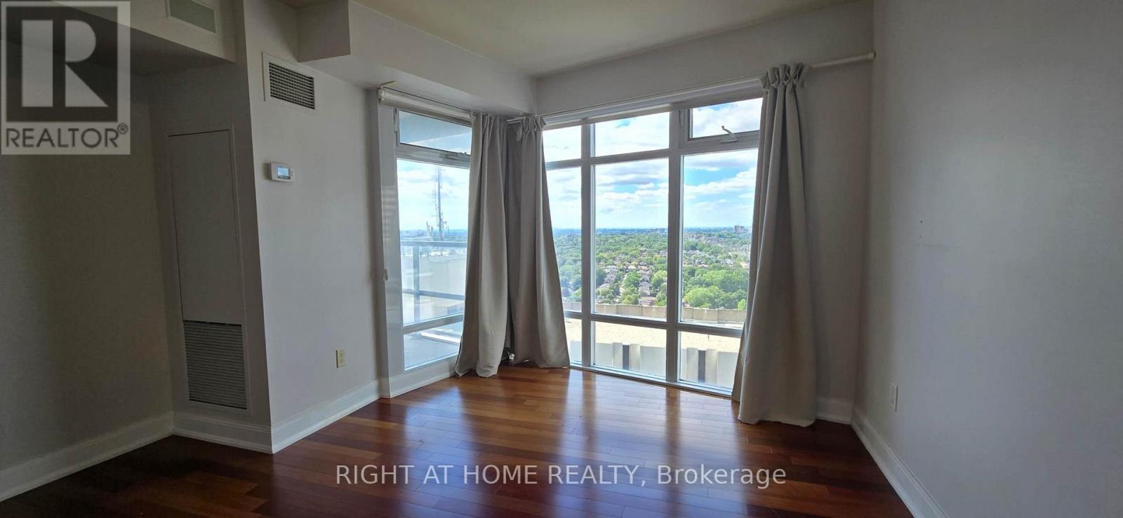 2805 - 2181 Yonge Street, Toronto, Ontario  M4S 3H7 - Photo 5 - C12358408