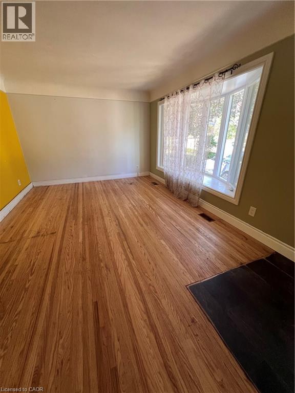 Property at 122 BOEHMER Street image 3