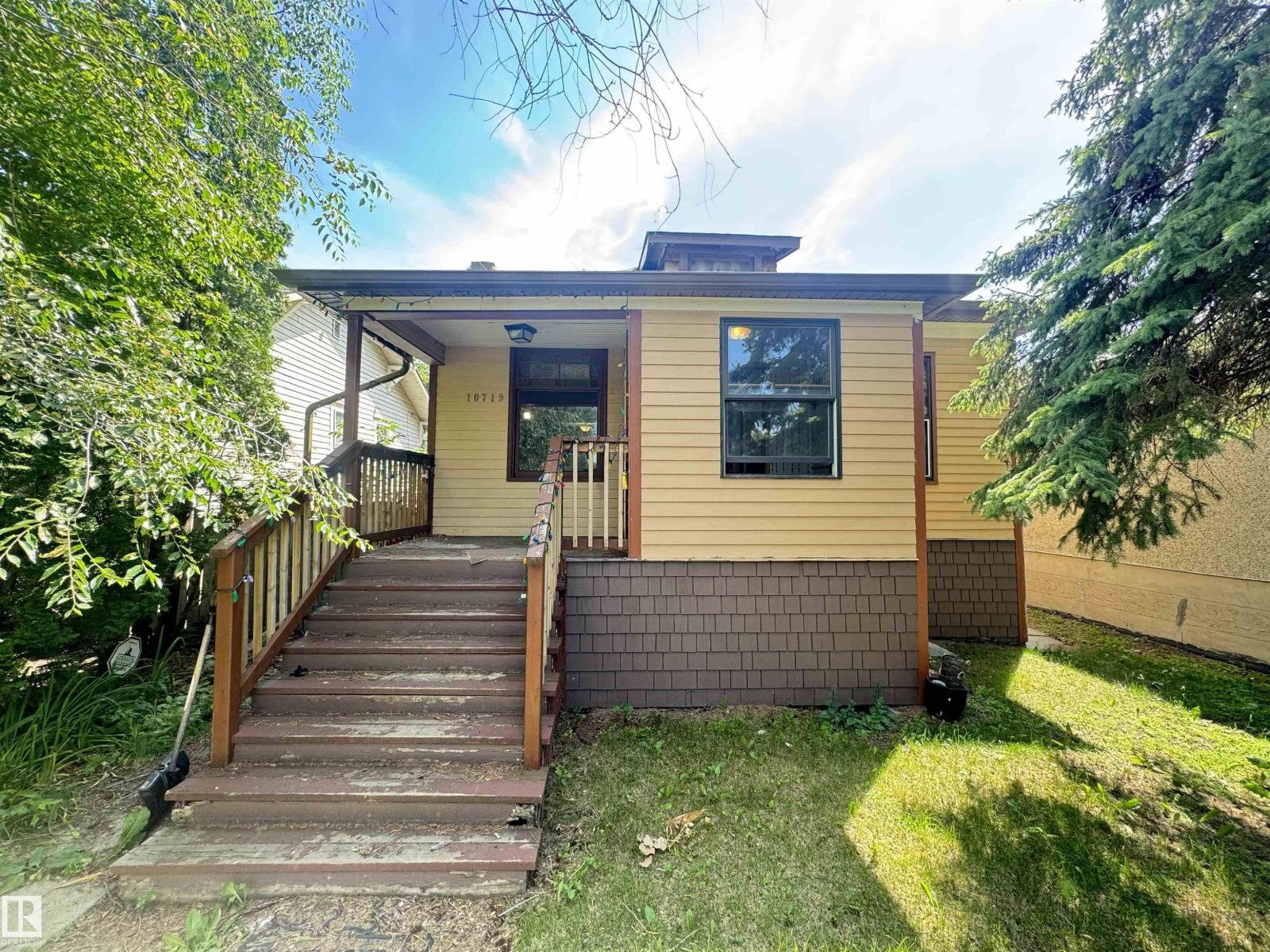 10719 74 Av Nw, Edmonton, Alberta  T6E 1G7 - Photo 2 - E4454181