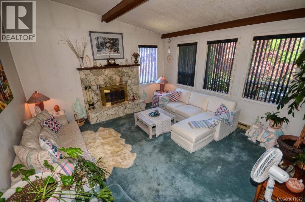 Property at 2540 Toth Pl image 4