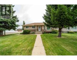 83 Stapeford Crescent SE SE Southridge