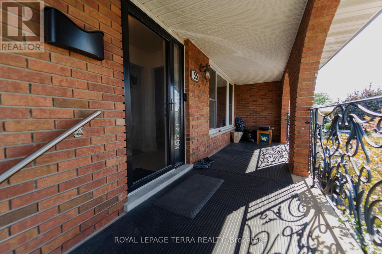55 Eastbury Drive, Hamilton, Ontario  L8E 2V8 - Photo 6 - X12358432