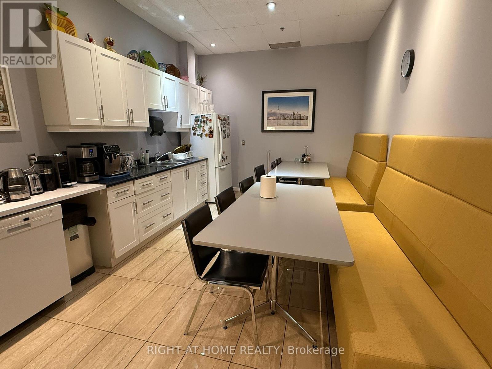 Office A - 300 Supertest Road, Toronto, Ontario  M3J 2M2 - Photo 3 - W12358437