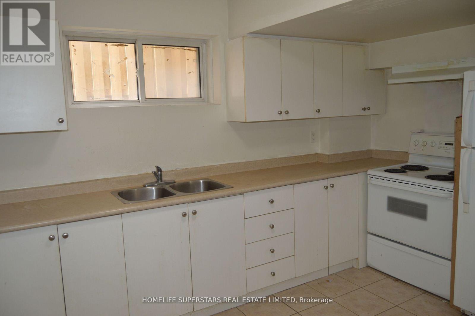 44 York Street W, Mississauga, Ontario  L4T 1E7 - Photo 13 - W12358442