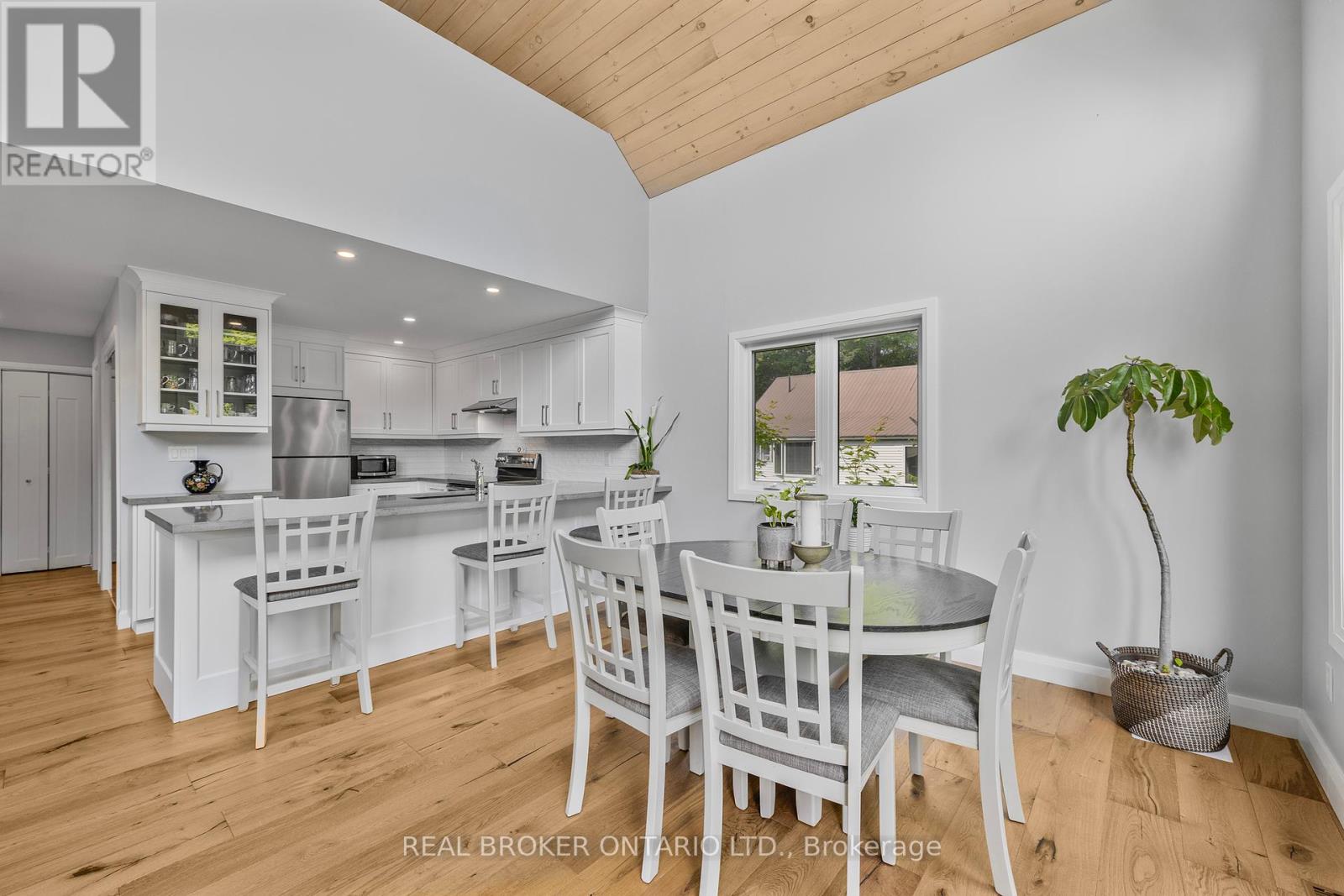 1 Mckowen Road, Mckellar, Ontario  P0G 1C0 - Photo 8 - X12358438
