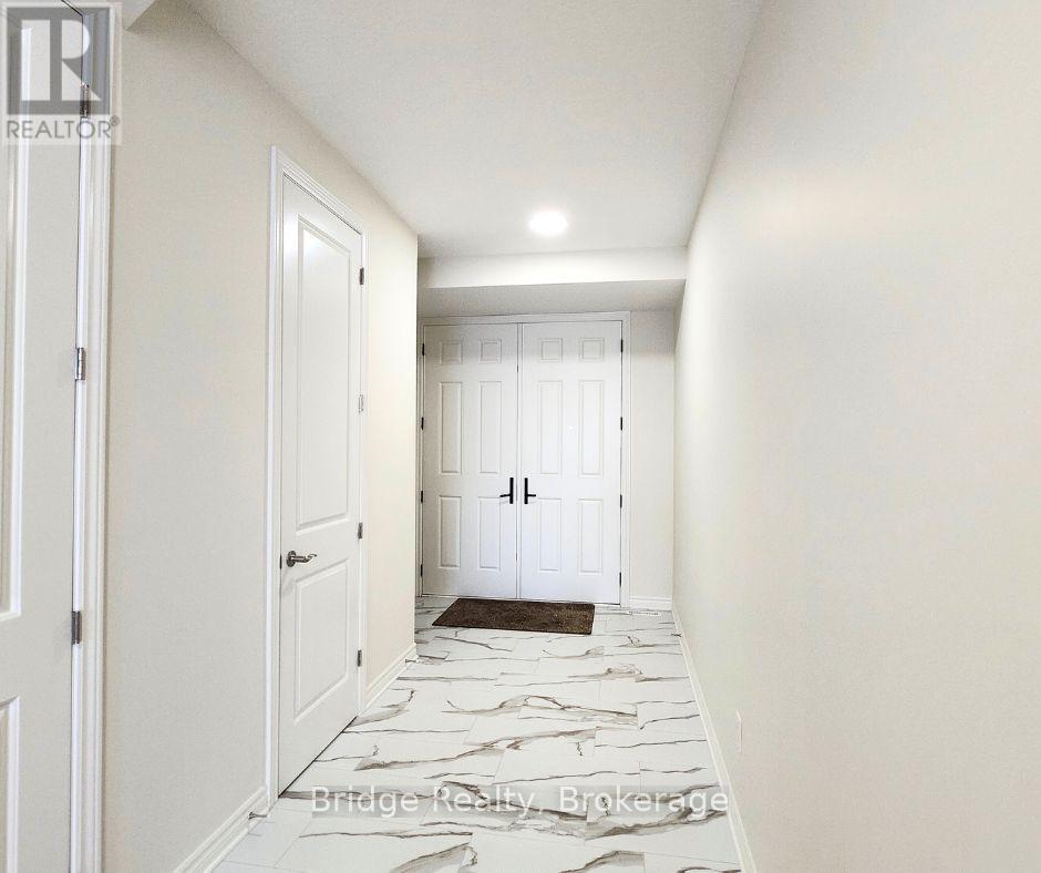20 Welch Court, St. Thomas, Ontario  N5R 0M2 - Photo 3 - X12358468