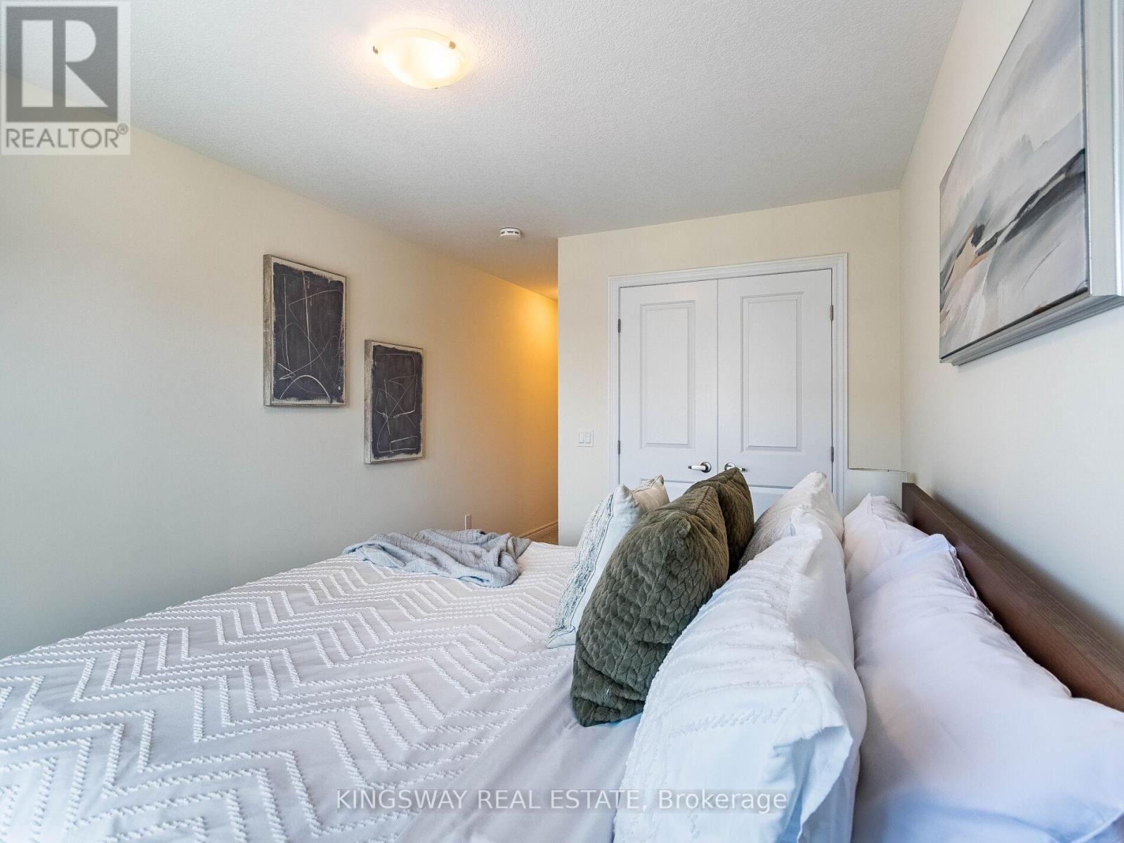 2 - 279 Skinner Road, Hamilton, Ontario  L8B 1W5 - Photo 18 - X12358467