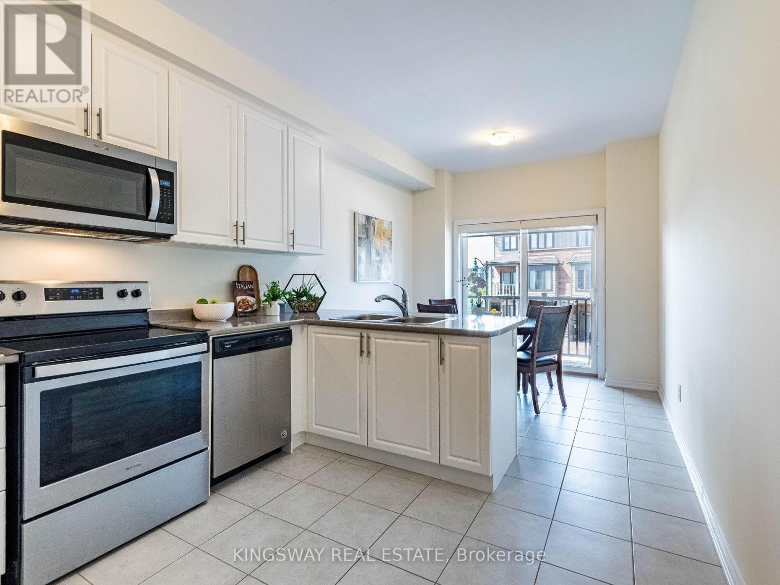 2 - 279 Skinner Road, Hamilton, Ontario  L8B 1W5 - Photo 7 - X12358467