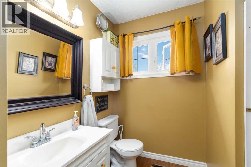15 Centennial Drive, Fort Mcmurray, Alberta  T9H 1H9 - Photo 11 - A2221884