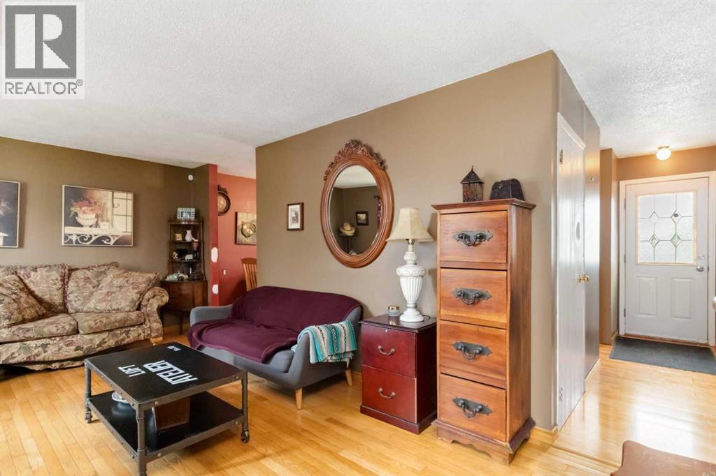 15 Centennial Drive, Fort Mcmurray, Alberta  T9H 1H9 - Photo 6 - A2221884