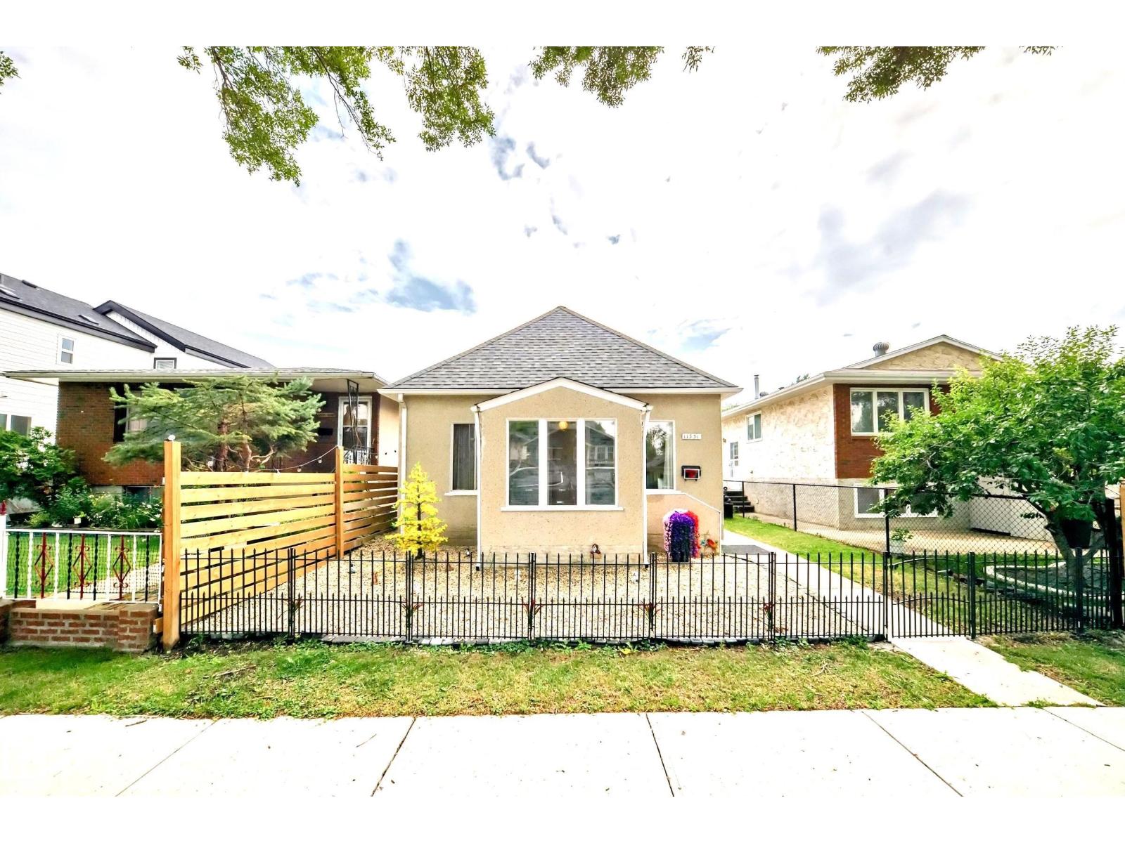 Property at 11331 92 ST NW image 1