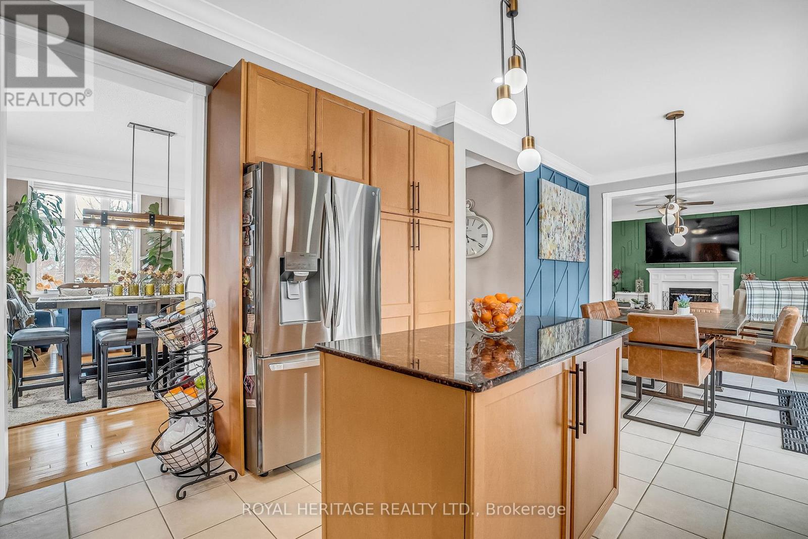 846 Hanmore Court, Oshawa, Ontario  L1K 0C5 - Photo 10 - E12354808