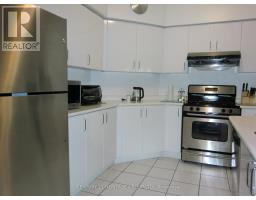 32 Leitch Avenue, Toronto (York University Heights), Ca