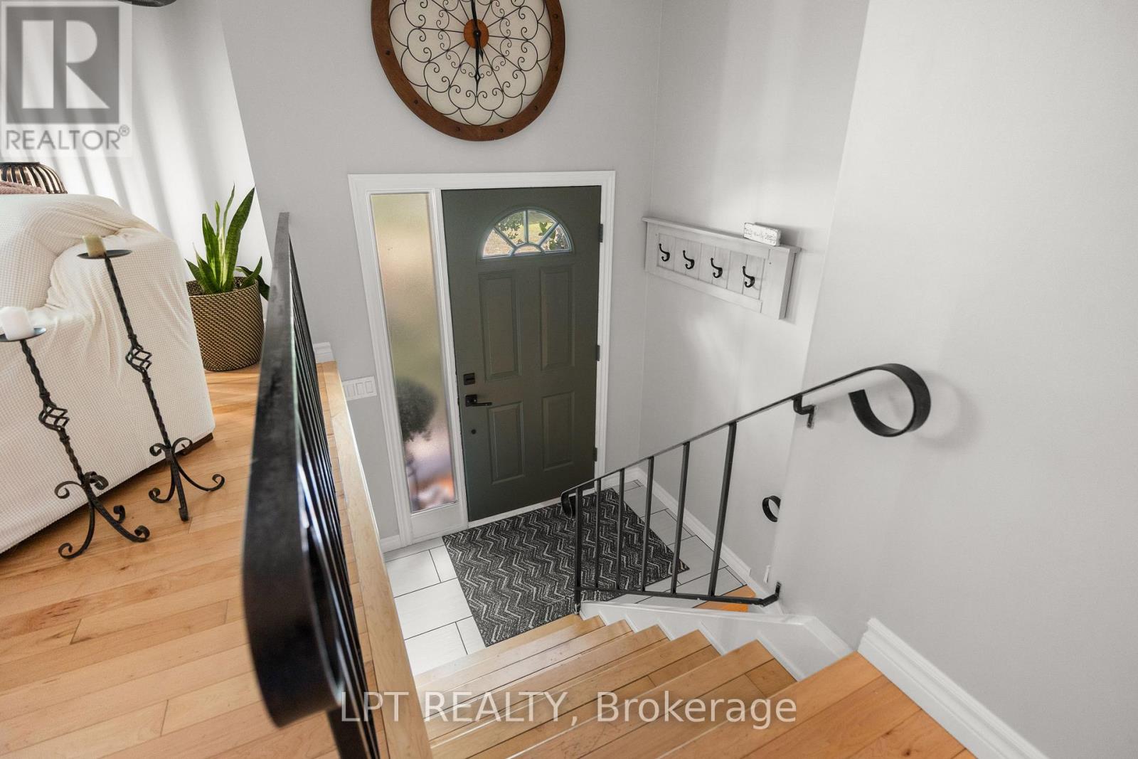 656 Kitley 3 Line, Elizabethtown-Kitley, Ontario  K0G 1G0 - Photo 4 - X12358542
