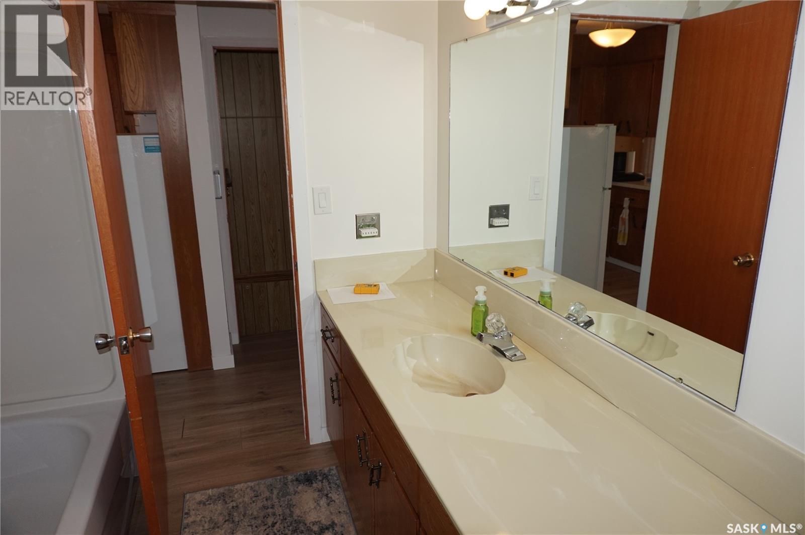 2230 Mcara Street, Regina, Saskatchewan  S4N 2W1 - Photo 10 - SK016361