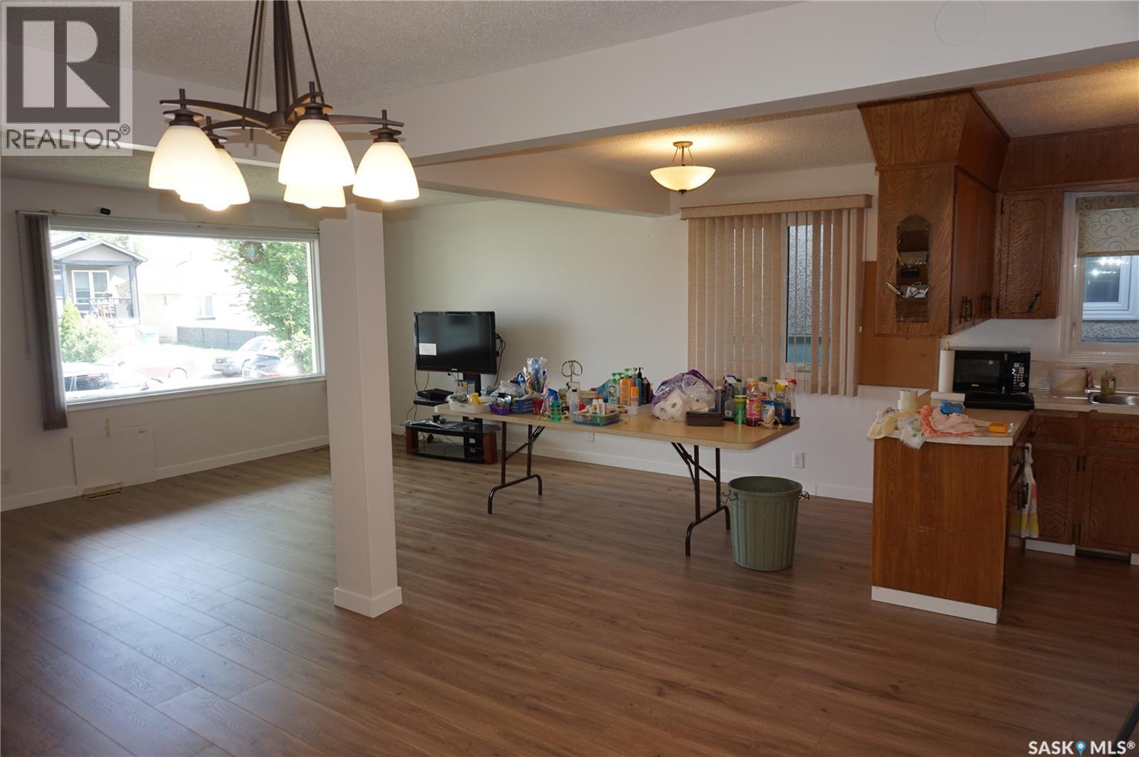 2230 Mcara Street, Regina, Saskatchewan  S4N 2W1 - Photo 4 - SK016361