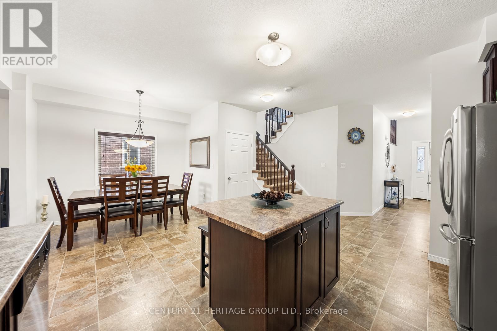 382 Woodbine Avenue, Kitchener, Ontario  N2R 0A9 - Photo 12 - X12358521