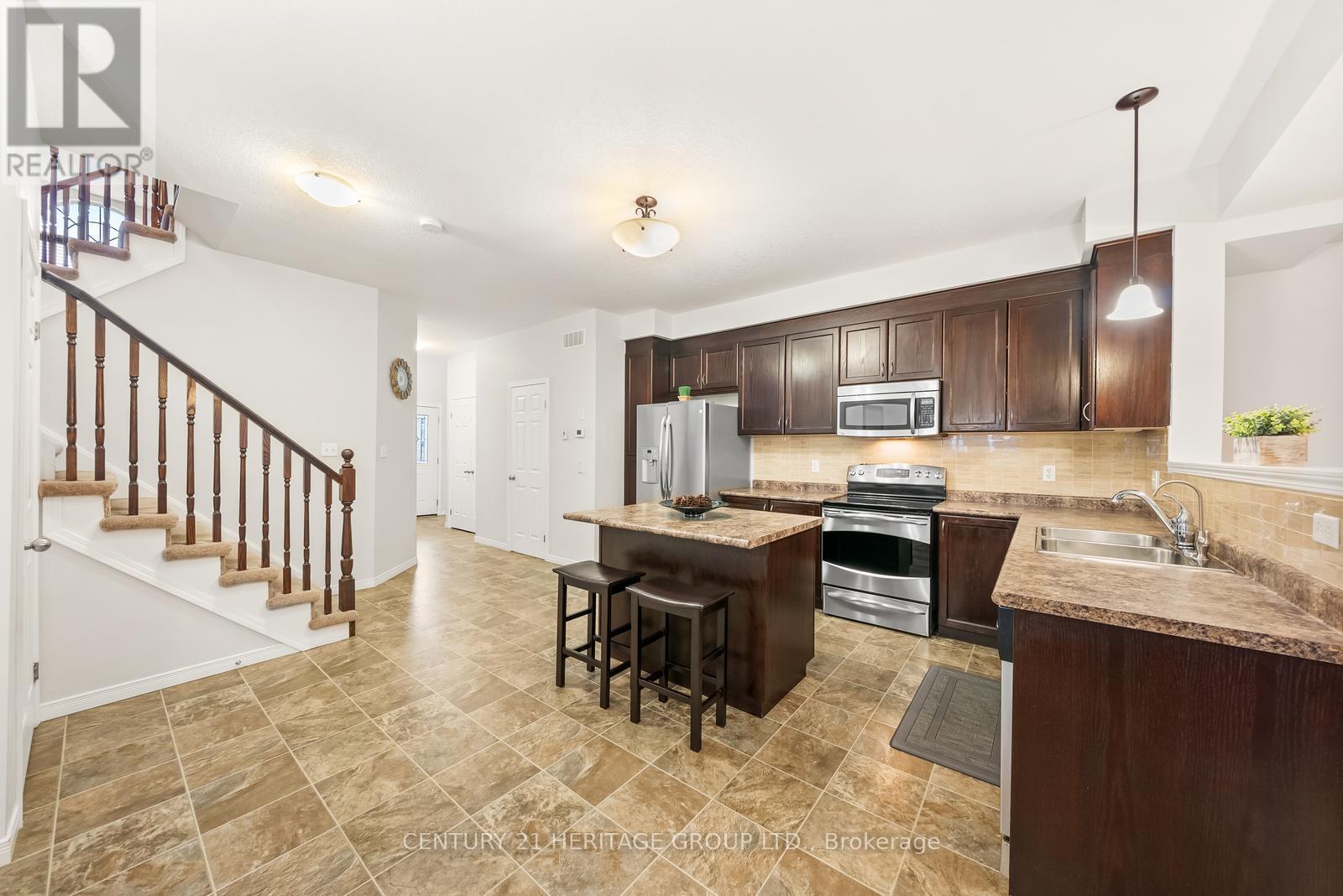 382 Woodbine Avenue, Kitchener, Ontario  N2R 0A9 - Photo 17 - X12358521