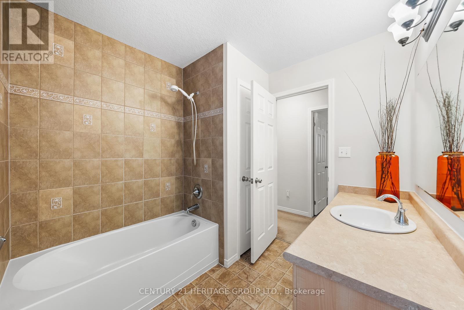 382 Woodbine Avenue, Kitchener, Ontario  N2R 0A9 - Photo 30 - X12358521