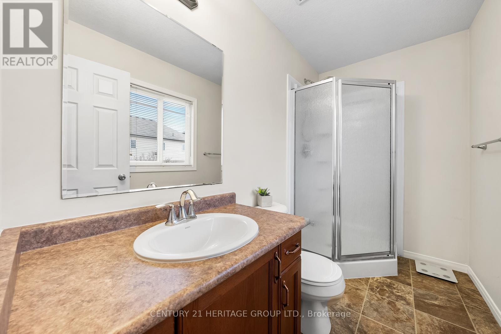 382 Woodbine Avenue, Kitchener, Ontario  N2R 0A9 - Photo 33 - X12358521