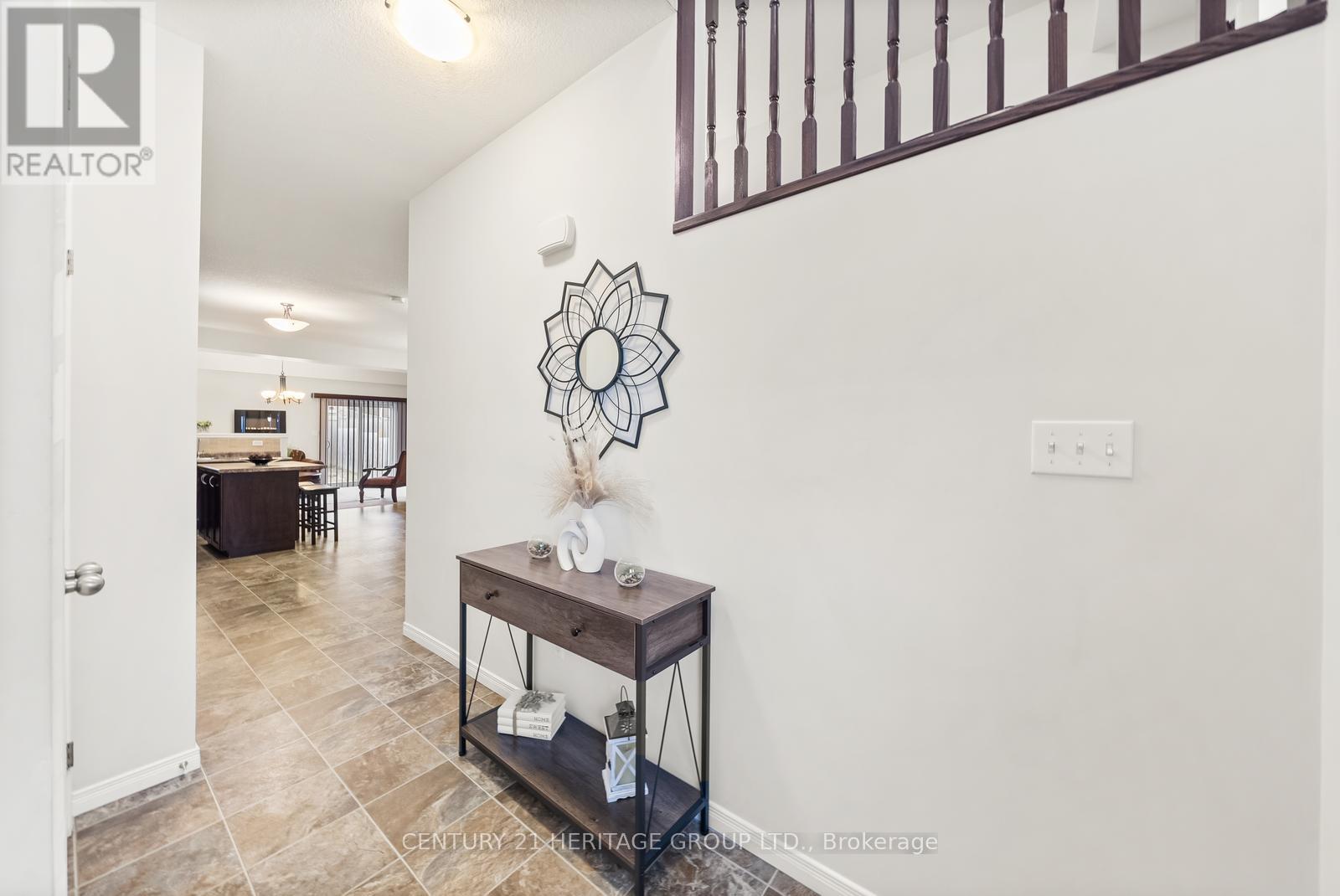 382 Woodbine Avenue, Kitchener, Ontario  N2R 0A9 - Photo 5 - X12358521