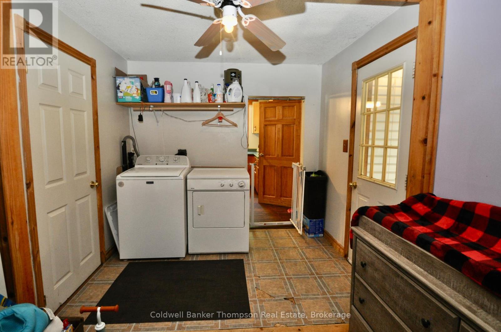 31 Hutcheson Beach Road, Huntsville, Ontario  P1H 1N4 - Photo 15 - X12358572