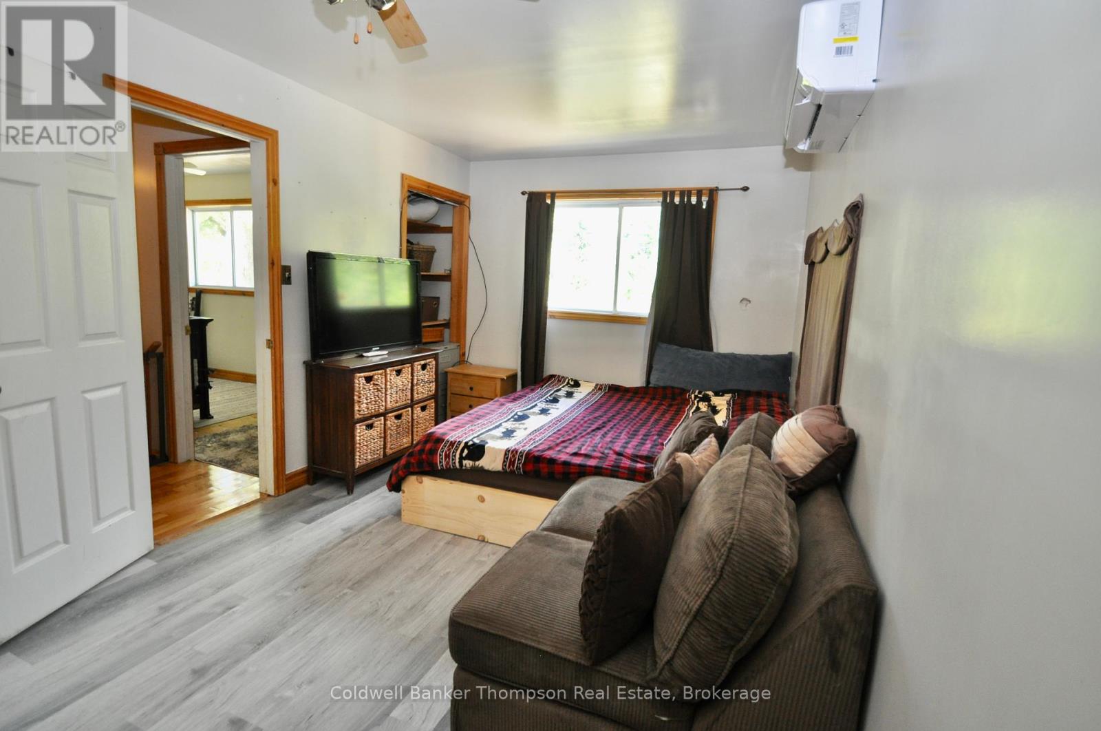 31 Hutcheson Beach Road, Huntsville, Ontario  P1H 1N4 - Photo 23 - X12358572