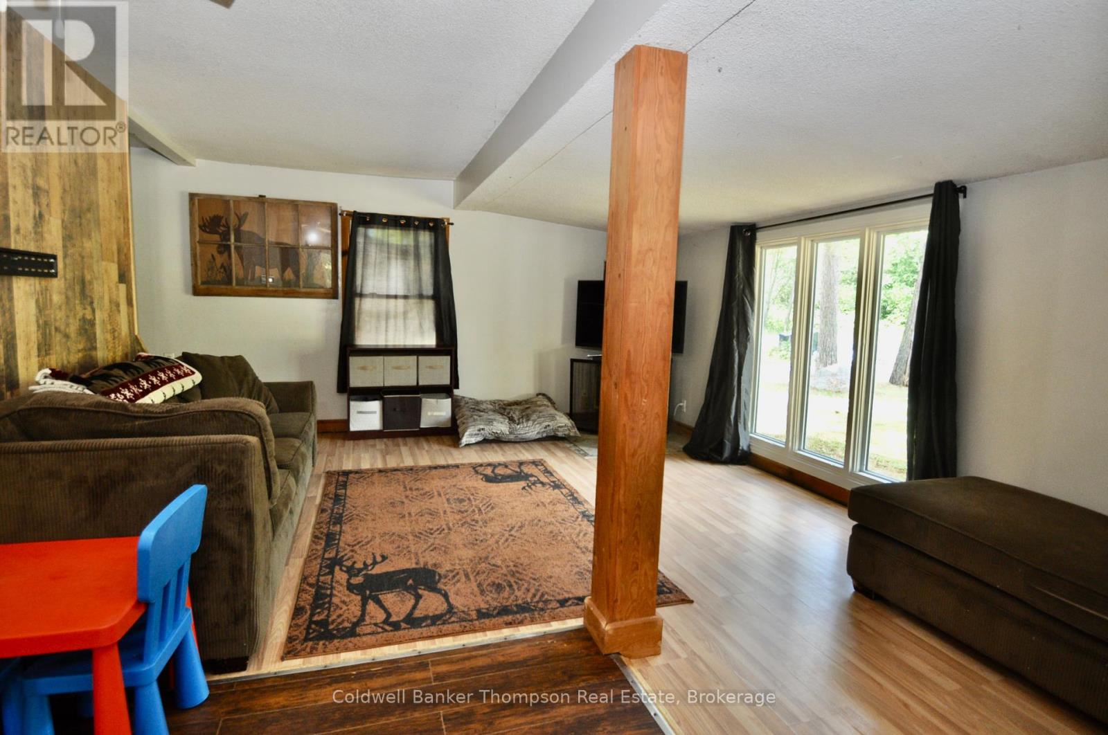 31 Hutcheson Beach Road, Huntsville, Ontario  P1H 1N4 - Photo 3 - X12358572