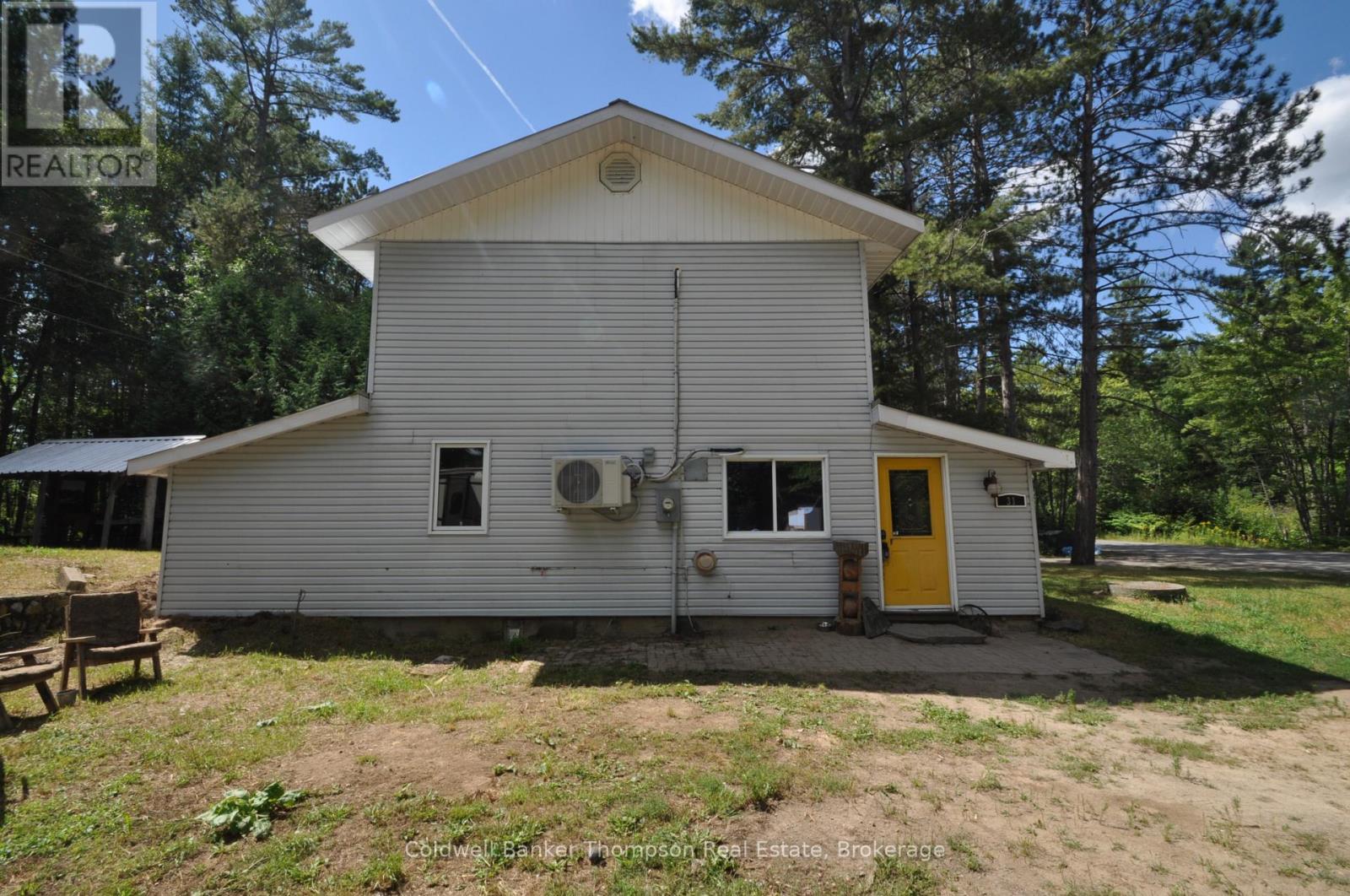 31 Hutcheson Beach Road, Huntsville, Ontario  P1H 1N4 - Photo 34 - X12358572