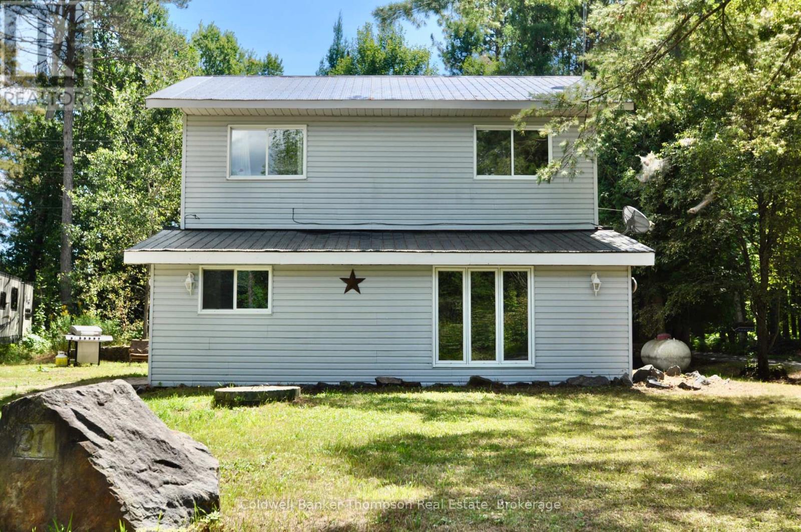31 Hutcheson Beach Road, Huntsville, Ontario  P1H 1N4 - Photo 36 - X12358572