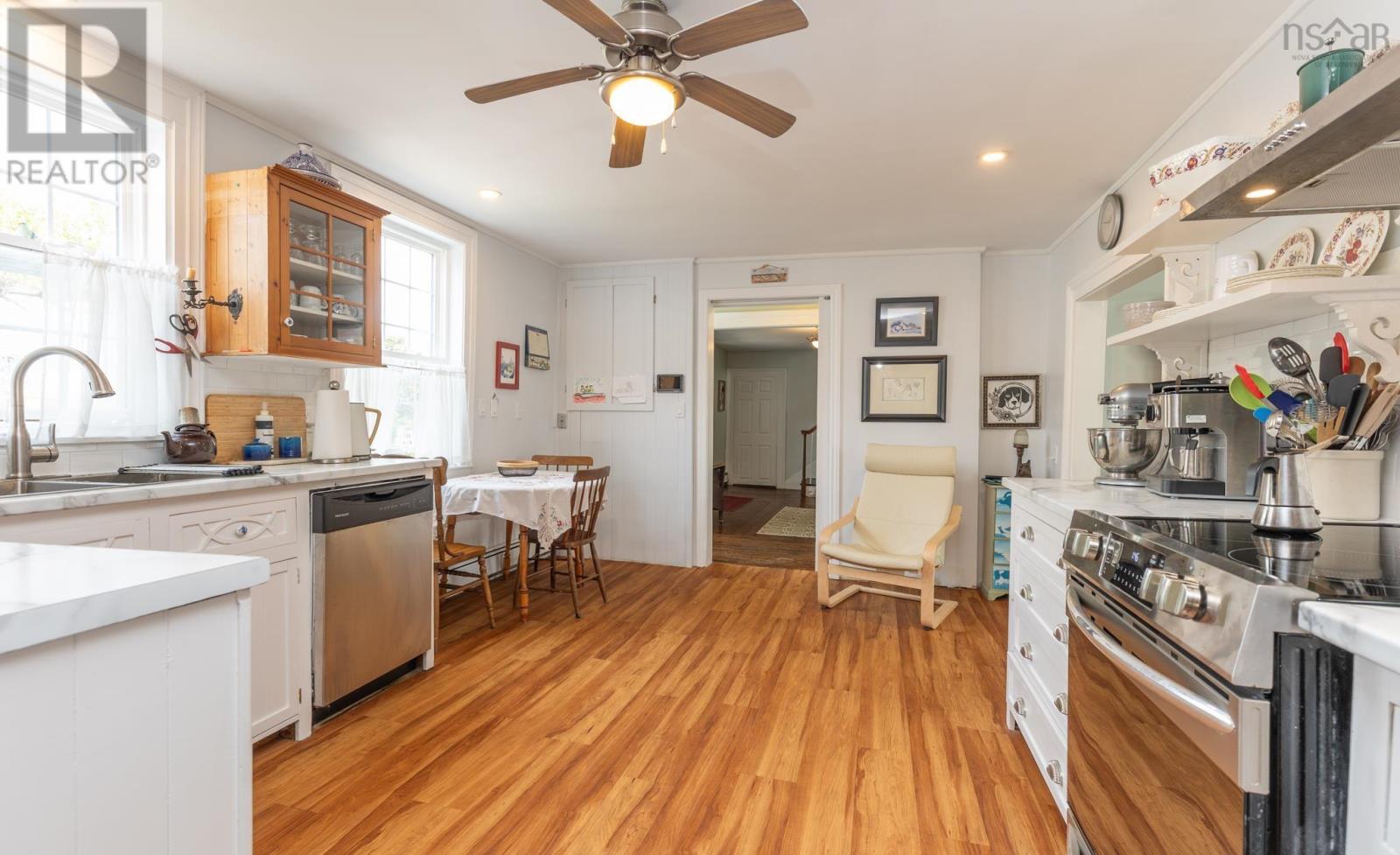 4 Market Street, Yarmouth, Nova Scotia  B5A 4R5 - Photo 13 - 202521347