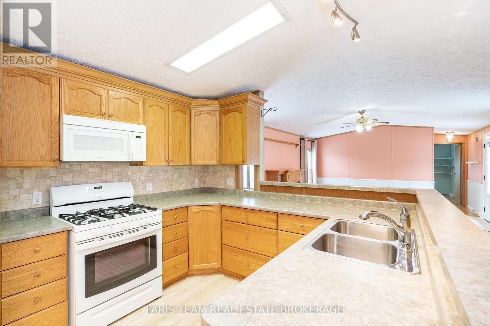 4128 Haines Street, Severn, Ontario  L3V 6H4 - Photo 7 - S12358586