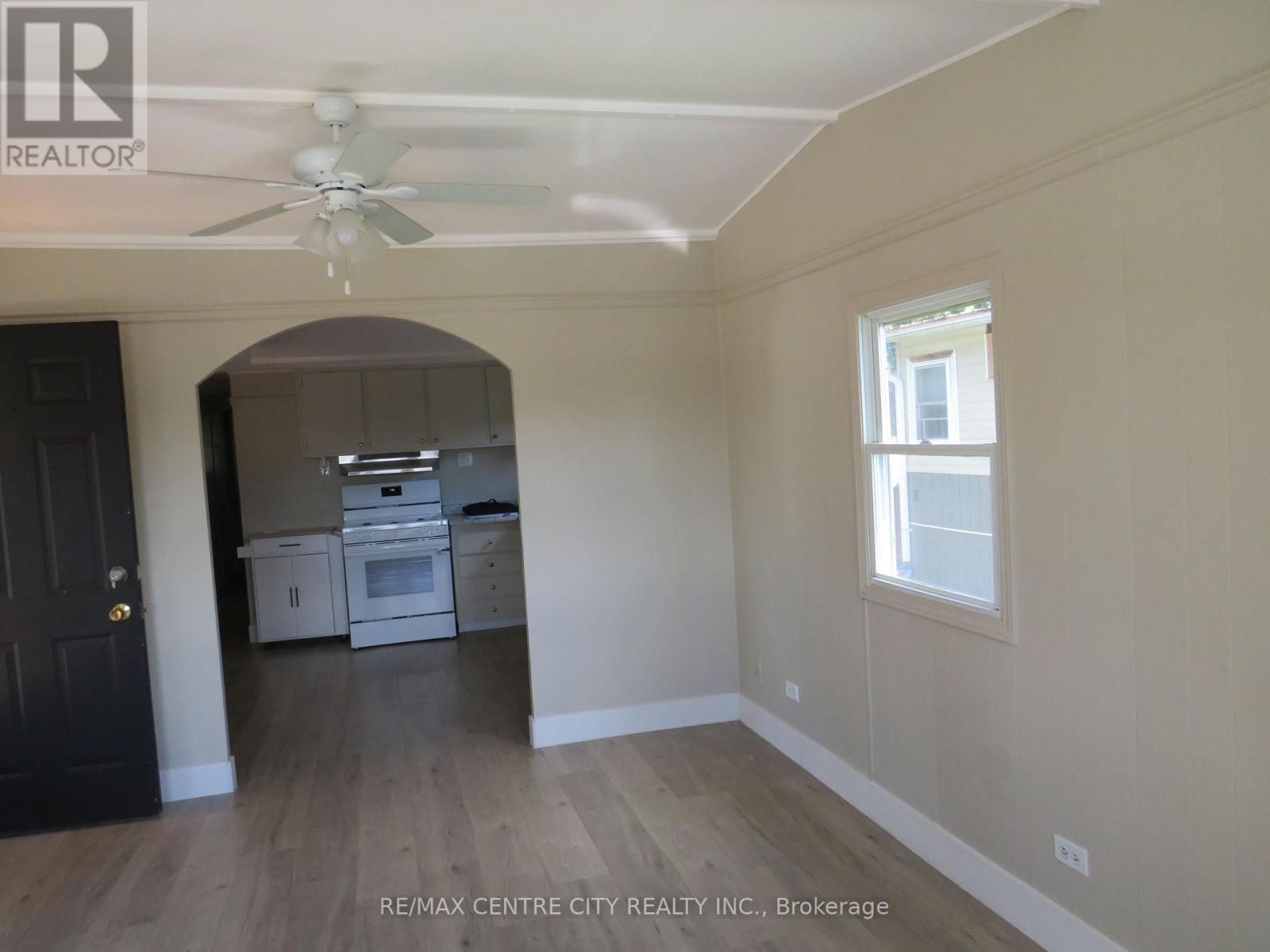 120 - 2189 Dundas Street E, London East, Ontario  N5V 1H3 - Photo 6 - X12358620