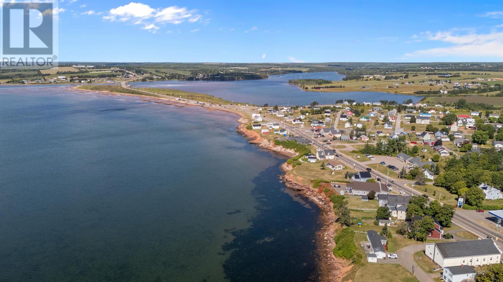 45 Main Street, Souris, Prince Edward Island  C0A 2B0 - Photo 13 - 202520748