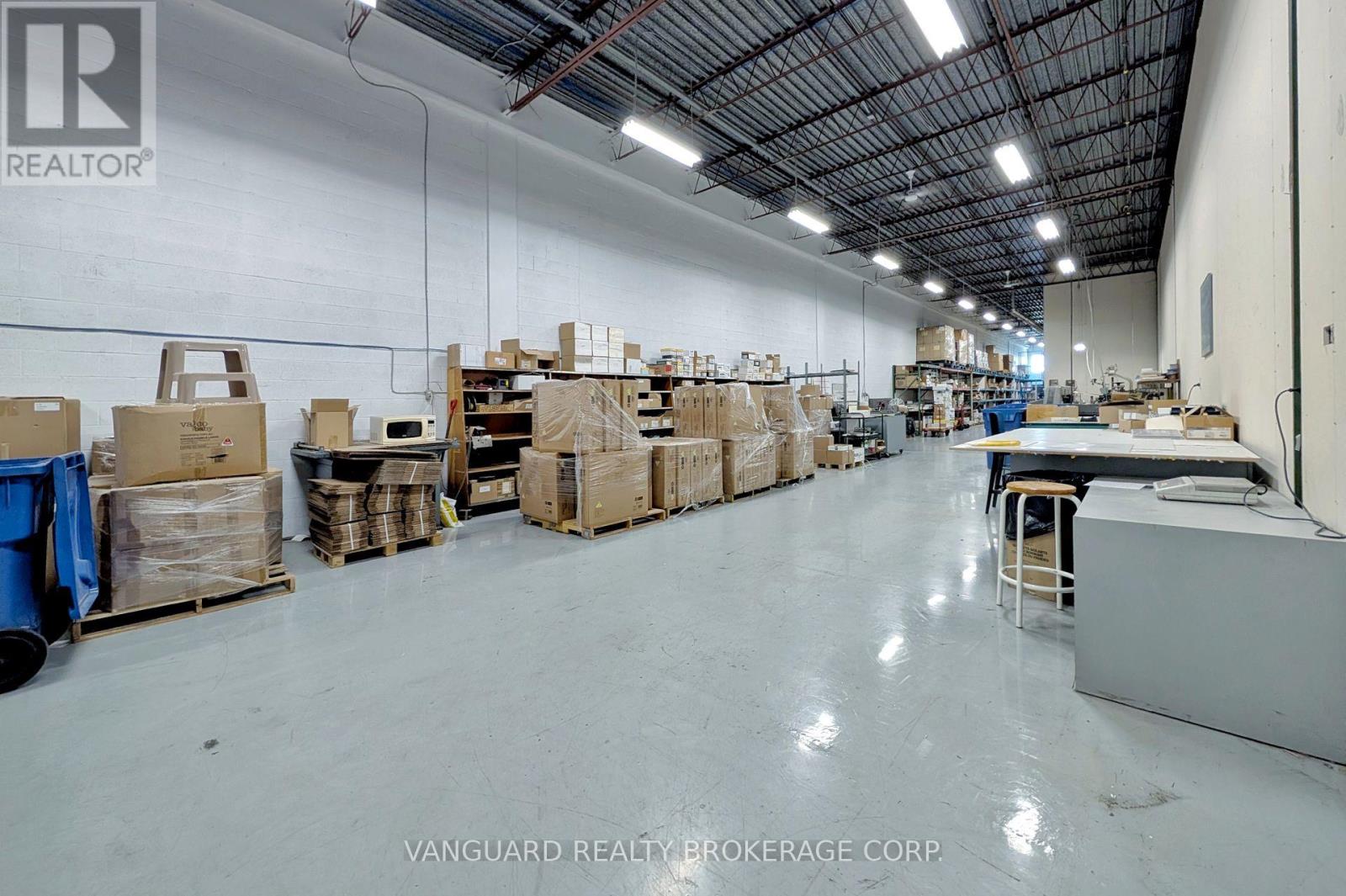 820 Flint Road, Toronto, Ontario  M3J 2J5 - Photo 28 - W12354896