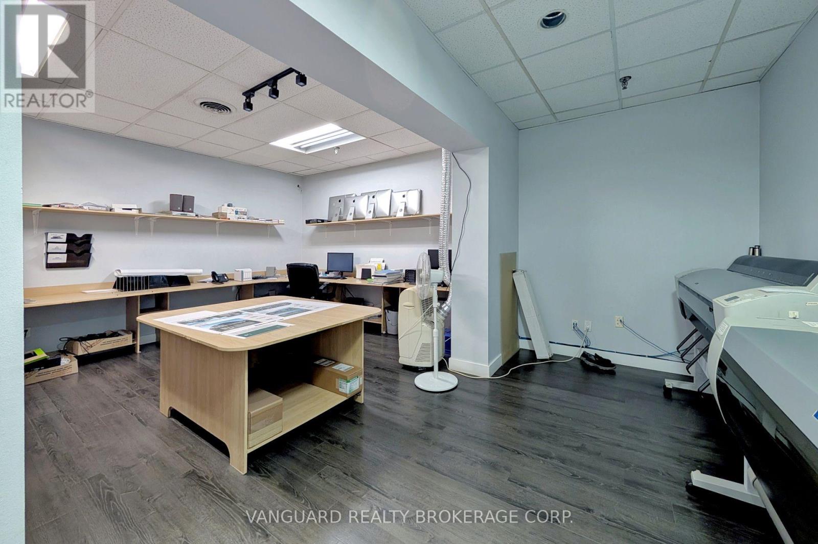 820 Flint Road, Toronto, Ontario  M3J 2J5 - Photo 18 - W12354896