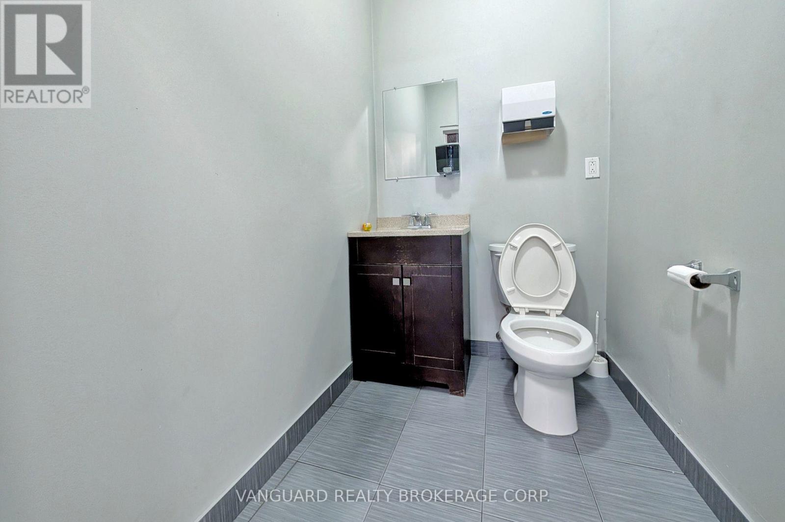 820 Flint Road, Toronto, Ontario  M3J 2J5 - Photo 45 - W12354896