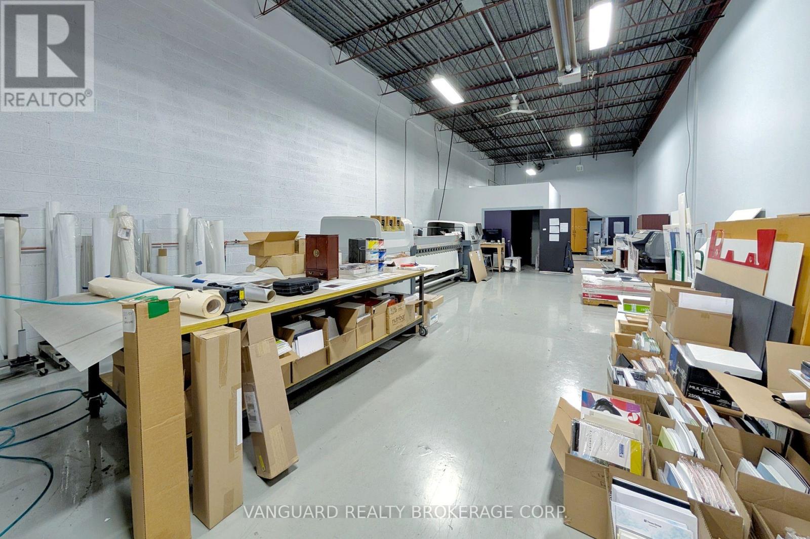 820 Flint Road, Toronto, Ontario  M3J 2J5 - Photo 41 - W12354896