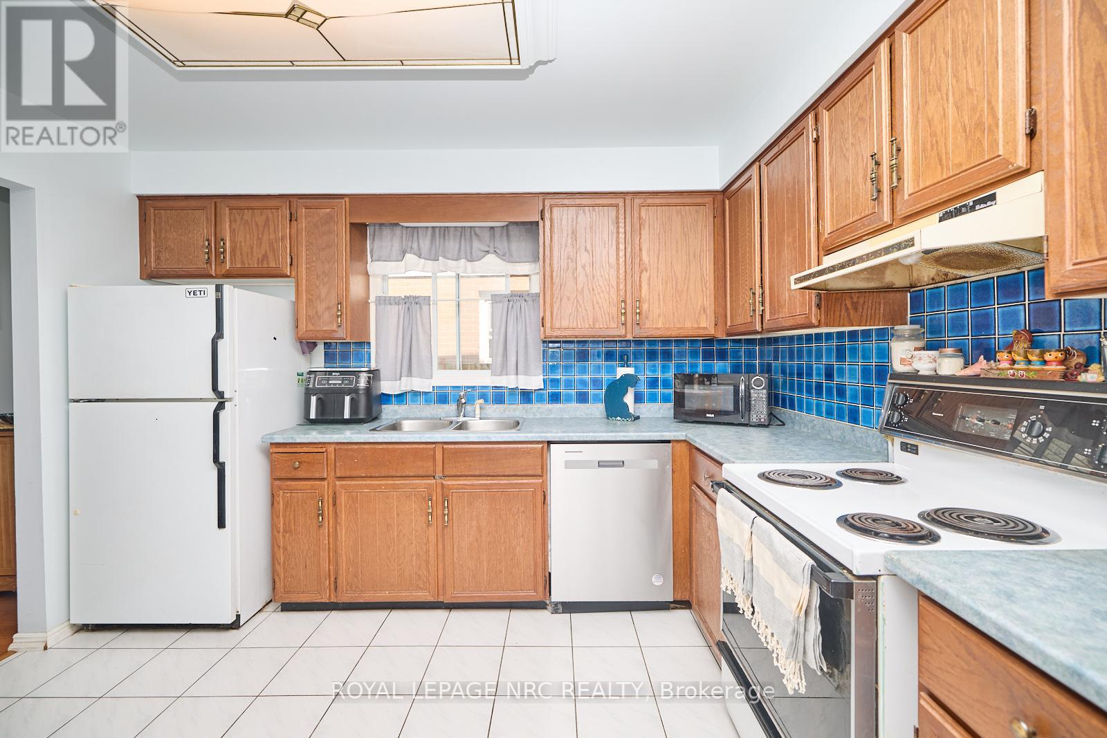 38 Culligan Crescent, Thorold, Ontario  L2V 4P1 - Photo 12 - X12358635